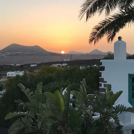 Casa Lisboa, Auf Der Mimosa * Teguise
